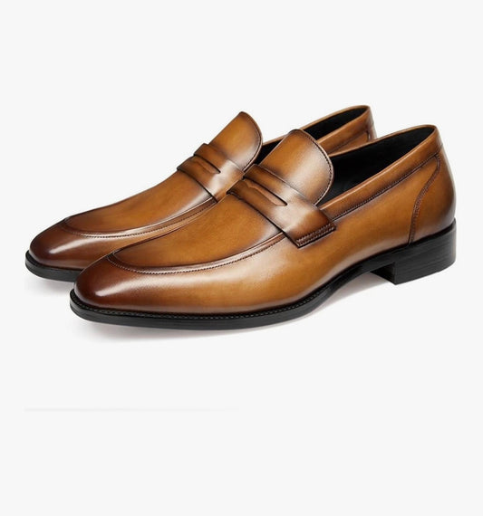 GUESS Men’s Brown Leather Loafers – Size 9.5